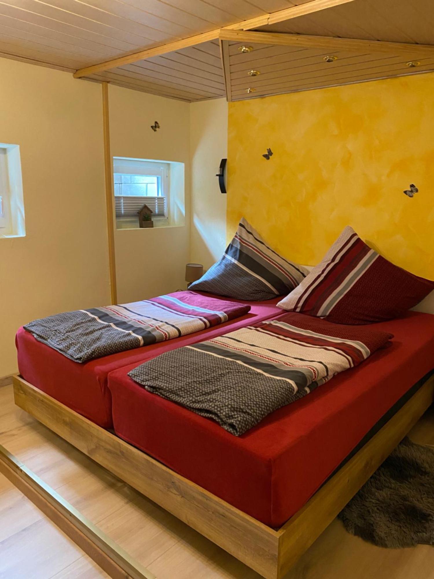 Zum Goldenen Tal Apartment Grafendhron ภายนอก รูปภาพ