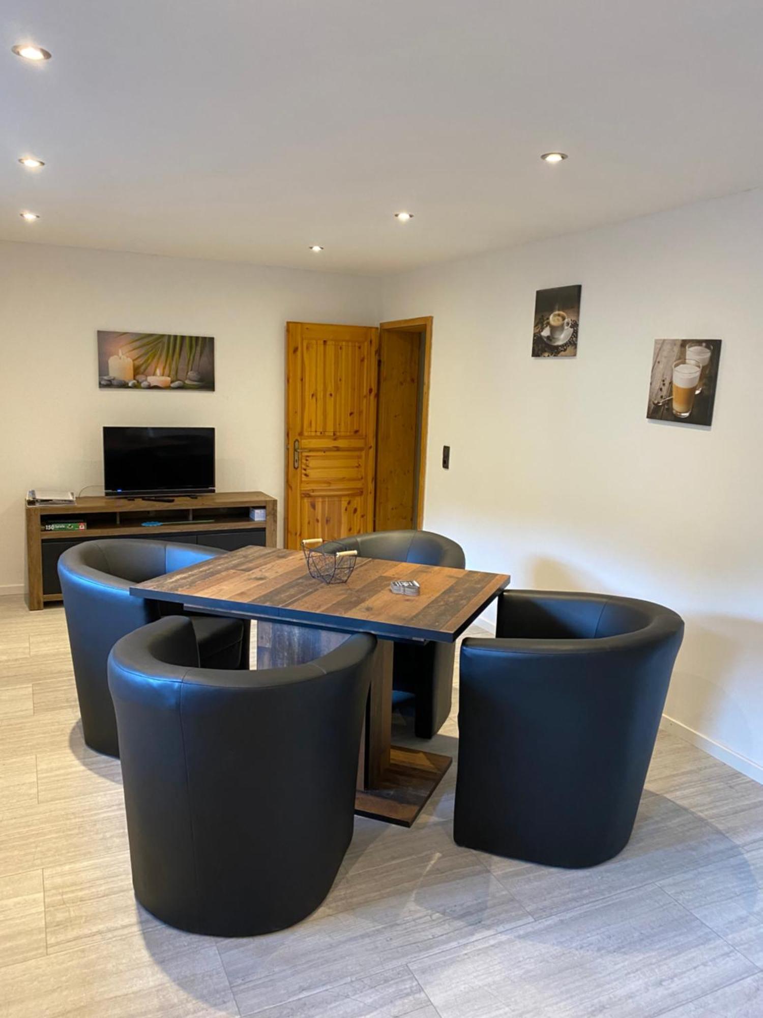 Zum Goldenen Tal Apartment Grafendhron ภายนอก รูปภาพ